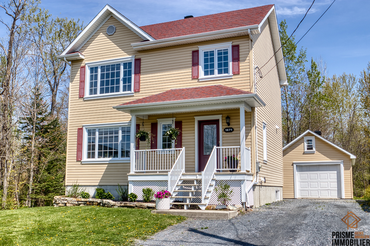 Découvrez cette superbe propriété disponible via notre agence immobilière à Sherbrooke au prix de $609,900 Sherbrooke .