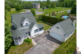 visualiser cette superbe propriété à vendre Centris #23756301 à Valcourt - Ville dans la région de Sherbrooke en Estrie.