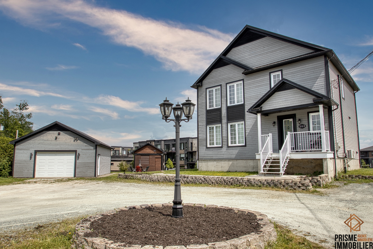 Découvrez cette superbe propriété disponible via notre agence immobilière à Sherbrooke au prix de $625,000 Sherbrooke .