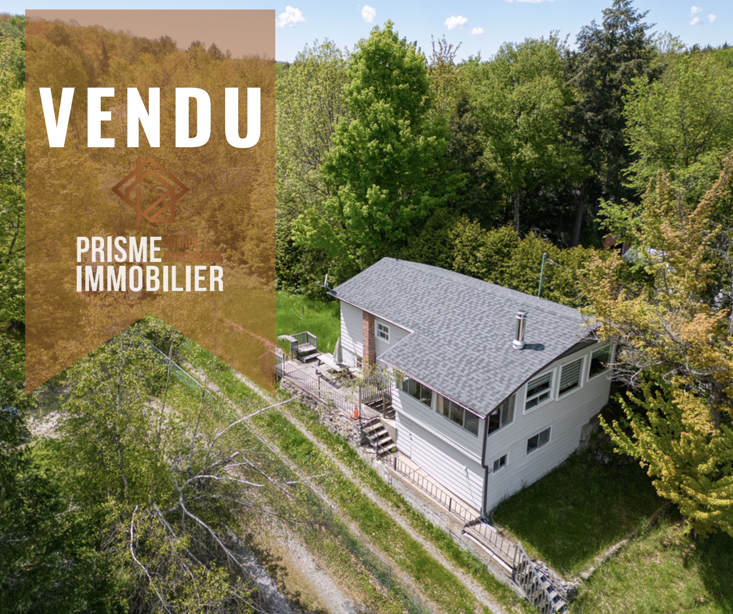 Superbe maison à vendre à Orford. Cette maison à vendre à Orford vous intéresse? Contactez un de nos courtiers immobiliers pour plus d'information sur cette maison à vendre au 121 Ch. Thibault Orford (Estrie), Québec, J1X6L6